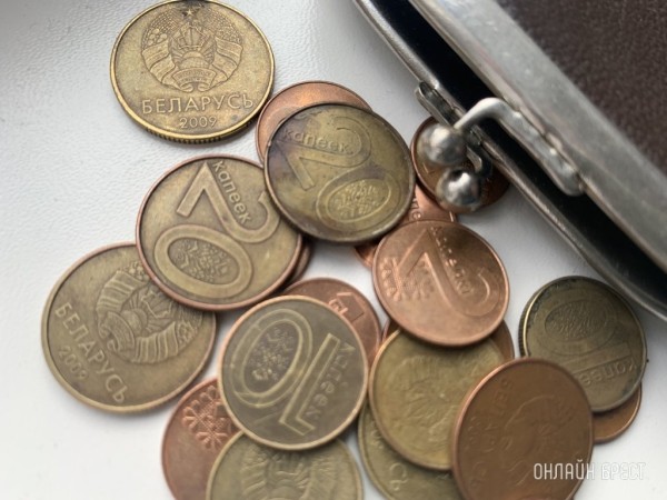 В Беларуси посчитали медианную зарплату &ndash; смотрим на цифры