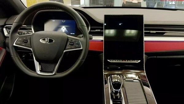 &laquo;Москвич-6&raquo; представили публике. Это перелицованный китайский лифтбэк